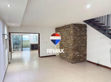 Casa · 145m² · 5 Ambientes · 2 Cocheras · En Venta Casa 3 Dorm. B° Grand Bourg