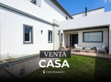 Casa · 340m² · 6 Ambientes · 4 Cocheras · Casa en Centenario