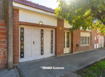 Casa · 100m² · 5 Ambientes · 1 Cochera · Venta Casa 4dorm y Local en Barrio Villa Muñiz