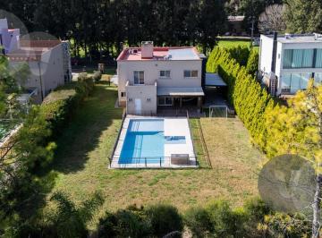 Casa · 954m² · 6 Ambientes · Casa en Venta - Canning, Malibu