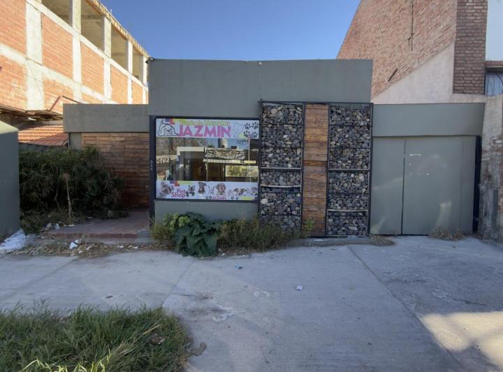 Local comercial · 210m² · 4 Ambientes