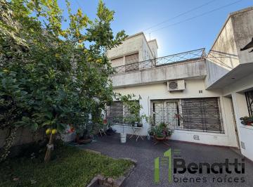 Casa · 180m² · 5 Ambientes · 1 Cochera · Casa 5 Ambientes en Lote Propio en Villa Luro. Venta