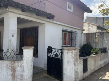 Casa de 4 ambientes, Malvinas Argentinas · Casa a La Venta en Calle Pio XII 4800, Adolfo Sourdeaux, Malvinas Argentinas