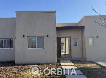Casa · 147m² · 4 Ambientes · 2 Cocheras · Casa en Venta en Barrio San Pablo, Pilar