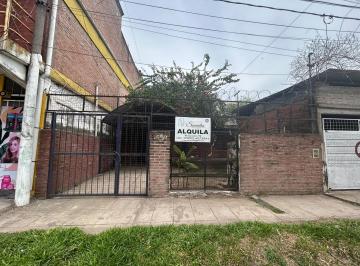 Casa · 60m² · 2 Ambientes · 1 Cochera · Ameghino 1590, Casa 1 Dorm.