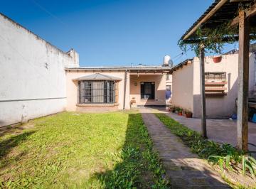 Casa · 85m² · 3 Ambientes · 1 Cochera · Venta Casa en Burzaco