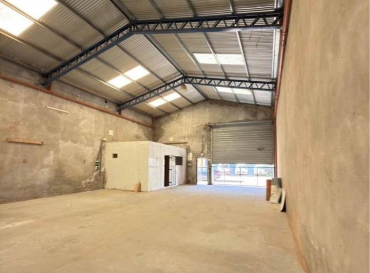 Bodega-Galpón · 280m²