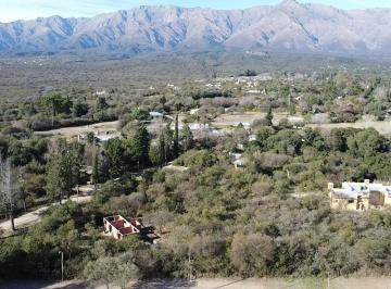 Terreno · 3400m² · 2 Dormitorios · Terreno de 3.400 m² con Casa a Terminar. Muy Buena Ubicación en San Javier, Traslasierra!