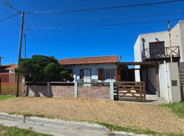 Casa de 2 ambientes, Santa Elena · Oportunidad! Chalet en Venta 2 Ambientes - Barrio Santa Elena - Santa Clara del Mar