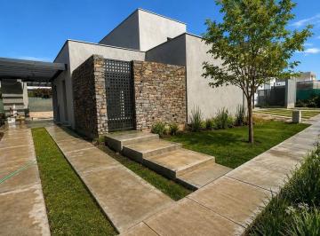 Casa · 133m² · 6 Ambientes · 1 Cochera · Boedo Village, Moderna Casa a Estrenar