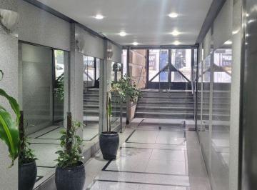 Oficina comercial de 2 ambientes, San Nicolás · Esmeralda y Corrientes Oficina Cfte. Planta Libre Dividida Á - Trab. + 1 Despach a - ac.(2) Muy Luminosa
