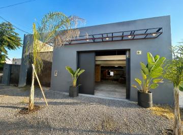 Local comercial · 244m² · 1 Ambiente · Local en Bancalari