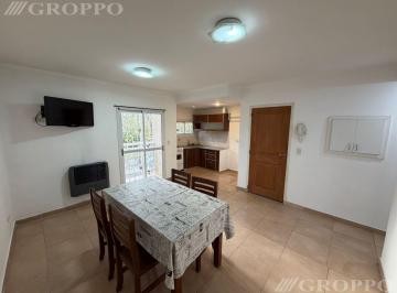 PH · 36m² · 2 Ambientes · PH en 1 Piso a La Calle con Balcón Muy Luminoso