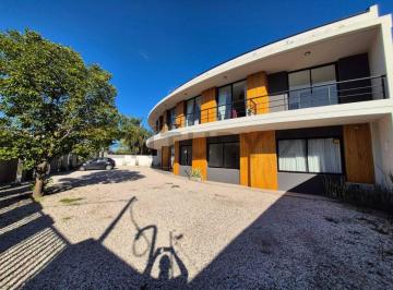 Departamento · 43m² · 2 Ambientes · 1 Cochera · Departamento 2 Amb de Estilo Moderno a Estrenar, de Categoria en Esquina, Muy Luminoso, con Terraza