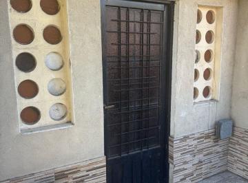 Departamento de 2 ambientes, Lomas de Zamora · Dpto a La Calle 2 Amb.