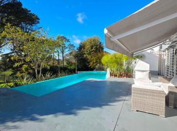 Casa de 4 ambientes, Mar del Plata · En Venta. Casa de 4 Ambientes con Parque, Piscina y Garaje. Sierra de Los Padres.