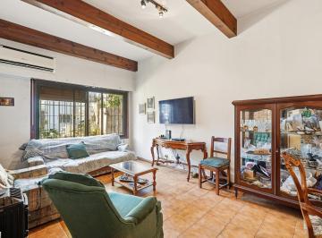 Casa · 94m² · 4 Ambientes · 2 Cocheras · Venta Casa 4 Ambientes Liniers Cochera Terraza