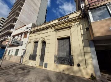 Terreno · 198m² · 5 Ambientes · Venta: Casa Para Lote Constructora. Pb 10 Pisos. en Echesortu, Rosario