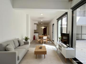 Departamento · 70m² · 3 Ambientes · Venta: Departamento de 2 Dorm. con Patio en Pb en República de La Sexta, Rosario