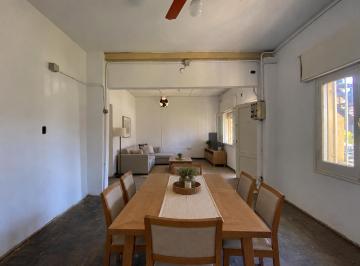 Casa · 85m² · 4 Ambientes · Venta: Casa PH en Planta Baja, de Dos Dorm. en Barrio Belgrano. Opción Local Al Frente.