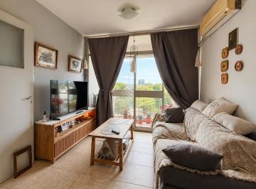 Departamento · 67m² · 4 Ambientes · Venta: Departamento de Tres Dorm. y Balcón Al Frente, Echesortu.