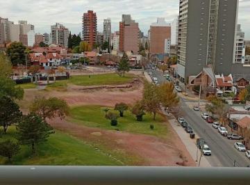 Departamento · 130m² · 4 Ambientes · 1 Cochera · Departamento en Alquiler en Zona Centro