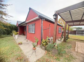 Casa · 71m² · 3 Ambientes · 2 Cocheras · Casa en Venta Zarate