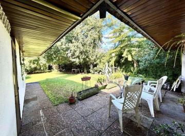 Casa de 5 ambientes, Almirante Brown · ¡Oportunidad Única! Chalet en Lote Doble con Jardín, Cochera y Parque en José Mármol Apto Credito