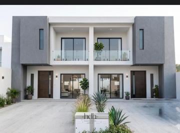 Casa · 162m² · 7 Ambientes · 2 Cocheras · Casa en La Calandria