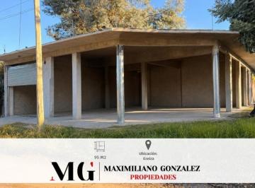 Local comercial · 95m² · 1 Ambiente · Local Alquiler - El Trébol