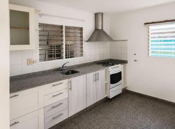 Casa de 5 ambientes, Villa Allende · Casa con Pileta y 3 Dorm. en Excelente Ubicación - Villa Allende