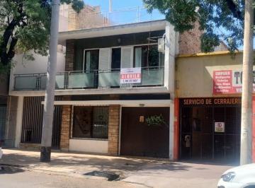 Casa · 250m² · 4 Dormitorios · Casalavalle Esq,. Costanera
