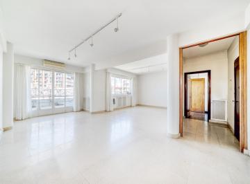 Departamento · 151m² · 3 Ambientes · 1 Cochera · Departamento en Venta en Recoleta. Living y Comedor y Escritorio Balcón 2 Dorm. Cochera