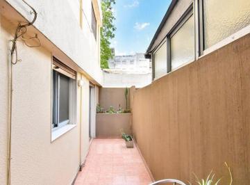 Departamento · 65m² · 3 Ambientes · Venta Departamento 3 Ambientes con Patio en Flores