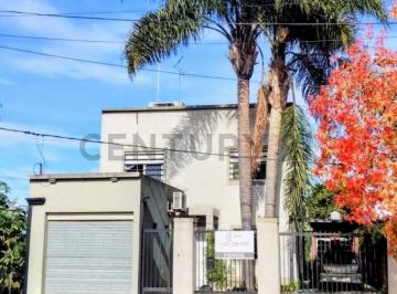 Casa · 136m² · 3 Dormitorios · 3 Cocheras · 138 y 501 - Oportunidad Unica en Gorina! Venta de Casa con Local Comercial