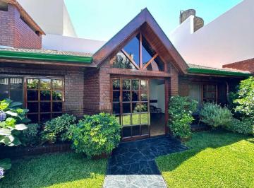 Casa · 300m² · 5 Ambientes · 2 Cocheras · Venta Casa 5 Ambientes Wilde