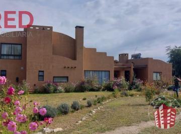 Casa · 352m² · 20 Ambientes · 5 Cocheras · Complejo de Cabañas Mas Casa Principal en Venta - Los Reartes