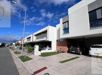 Casa · 130m² · 4 Ambientes · 2 Cocheras · Casa - Miradores de Manantiales II