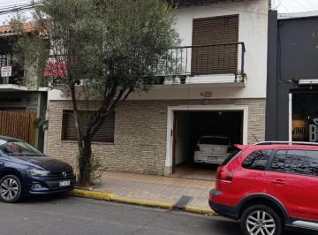 Casa · 301m² · 6 Ambientes · 1 Cochera · Exc Casa 5 Dorm Vta Gge/jard/esc/play Room Rivadavia 324