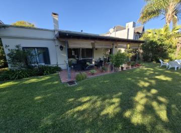 Casa · 106m² · 4 Ambientes · 3 Cocheras · Casa en Una Planta - Barrio Cerrado La Escondida