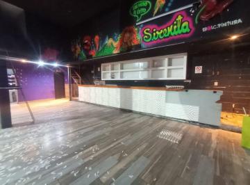 Local comercial , Constitución · Local Comercial de 330 m² en Alquiler en Constitución! Excelente Ubicacacion