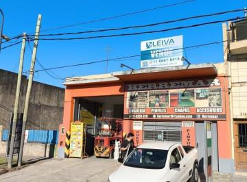 Bodega-Galpón · 400m² · 1 Cochera · Galpón con Local Sobre Av Don Bosco 2700 | Techo de Losa y Gran Lote