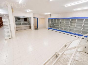 Local comercial · 350m² · 4 Ambientes · 1 Cochera · Inmueble Comercial con Vivienda Independiente | 350 m² Cubiertos | Benavídez