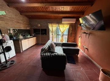 Casa · 4 Ambientes · 1 Cochera · Casa en Santa Fe