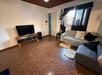 Casa · 4 Ambientes · 1 Cochera · Casa en Santa Fe