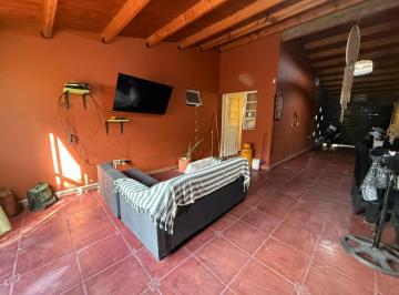 Casa · 4 Ambientes · 1 Cochera · Casa en Santa Fe