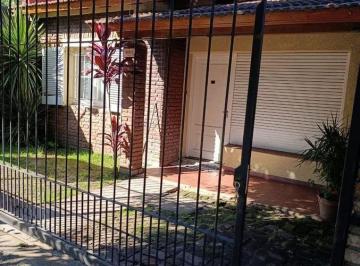 Casa · 137m² · 4 Ambientes · Vta Casa en Temperley con Financiacion Propietaria