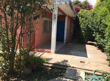 Casa · 85ha · 3 Ambientes · Casa con Amplio Jardin en Burzaco