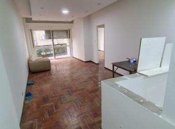 Departamento de 3 ambientes, Almagro · Almagro - Sarmiento 3000 1° Piso Balcón Patio Lavadero Parcialmente Reciclado