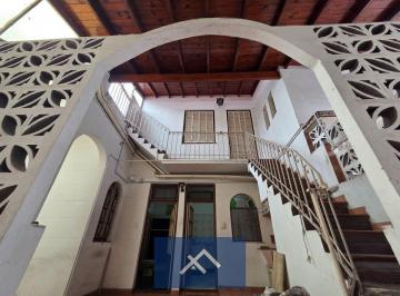 Casa de 6 ambientes, Villa General Mitre · Casa Multifamiliar en Venta en Villa General Mitre